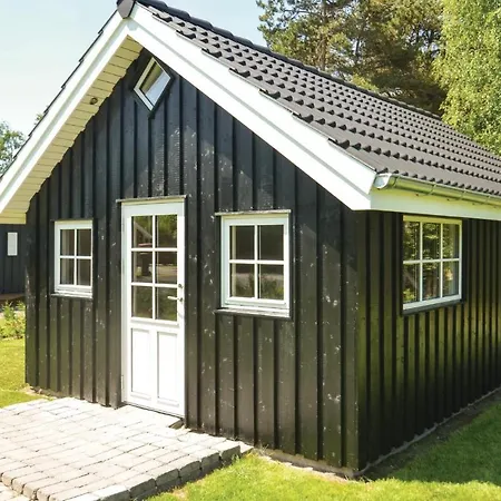 Awesome Home In Væggerløse With Wifi * Bøtø By