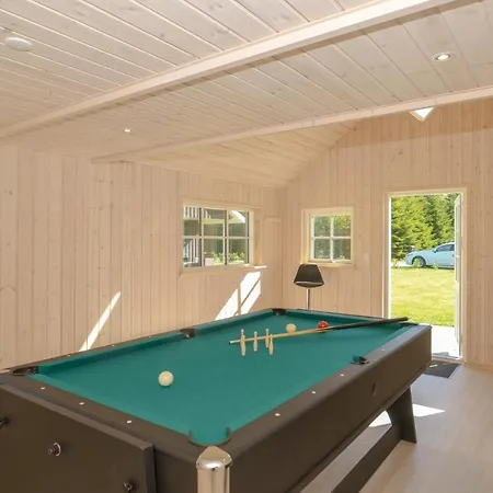 Awesome Home In Væggerløse With Wifi