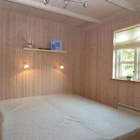 Baeverstien Vaeggerlose Ii Bøtø By